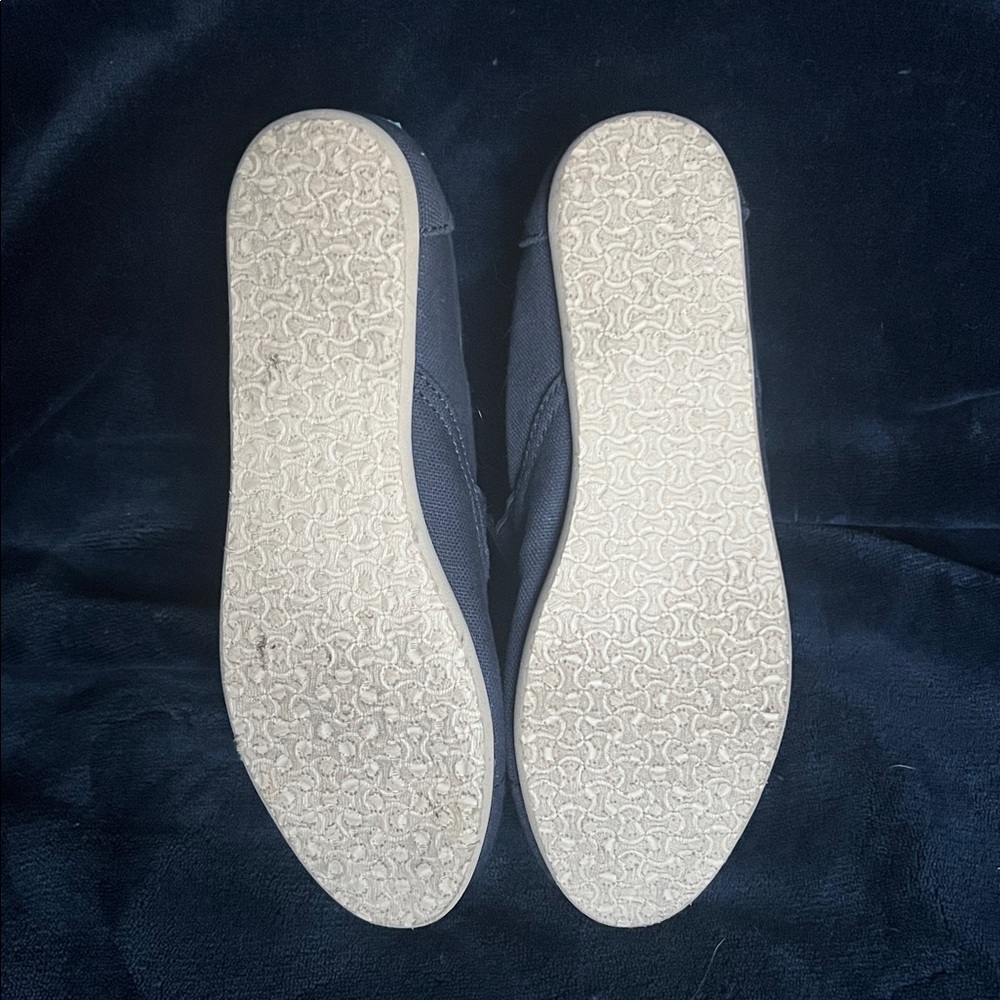 TOMS Women's Navy Blue Slip-On Flats - Picture 2 of 3